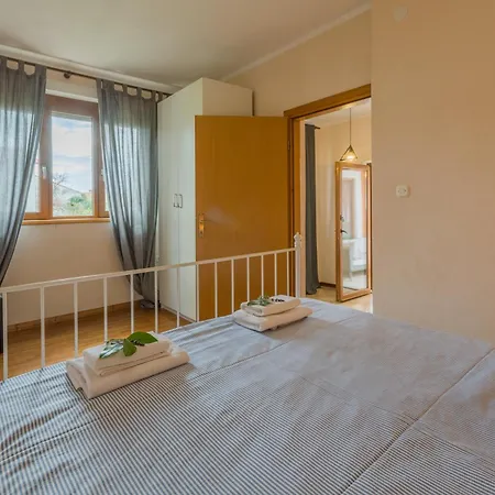 Apartment Zomzi
