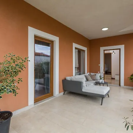 Apartment Zomzi