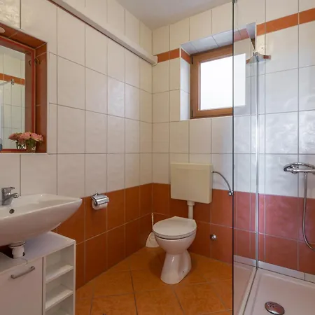 Apartment Zomzi