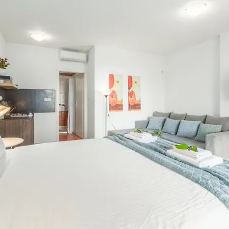 Zomzi Apartman Porec